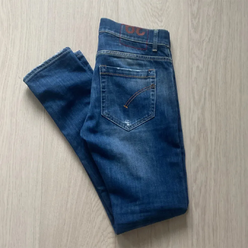 Dondup jeans använda fåtalet gånger. Köpta på United fashion i strl 29. . Jeans & Byxor.