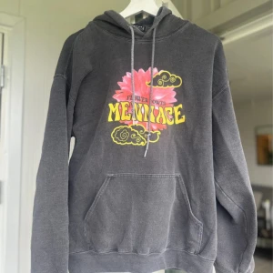 Mennace Hoodie  - Storlek M