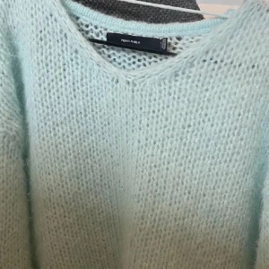 stickad tröja  - turkos stickad tröja från vero moda som inte längre används 💙