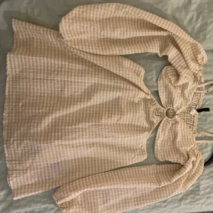 Vit/beige kläning  - Sitter jätte fin på, aldrig använd 