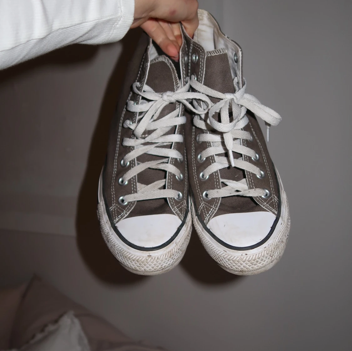 Gråa Converse  - 92