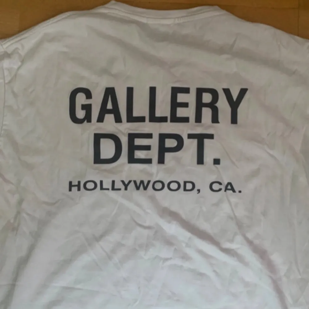 Gallery Dept T-shirt vit  Gallery Dept tröja Vit . T-shirts.