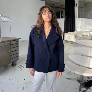 Kappa  - Hej!  Säljer just nu min älskade kappa då jag har en likadan, sällan använd och i mycket bra skick! Pris kan diskuteras❤️