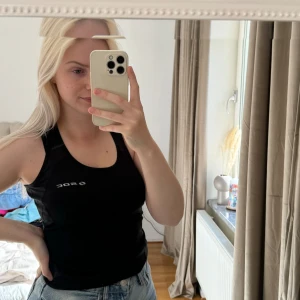 Träningslinne - s - Tränningslinne i storlek s Säljs för 20kr