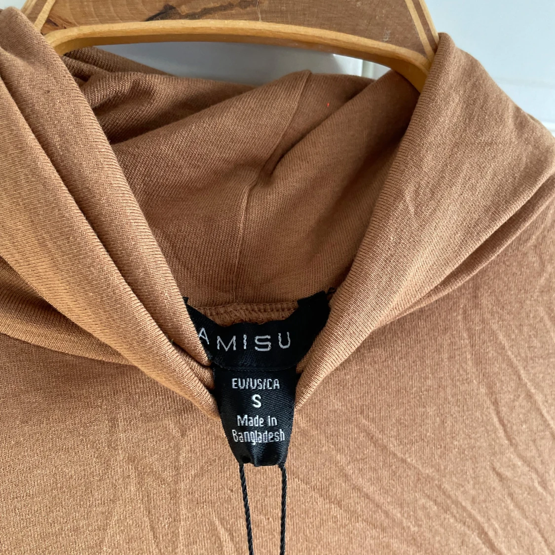Brun polotröja från Amisu - 92