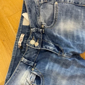 LTB-jeans - Supersnygga lågmidjade ltb jeans i storleken 30, säljer då dom är för stora för mig tyvärr🎀 kontakta för mer info! Priset går att diskutera vid snabb affär!