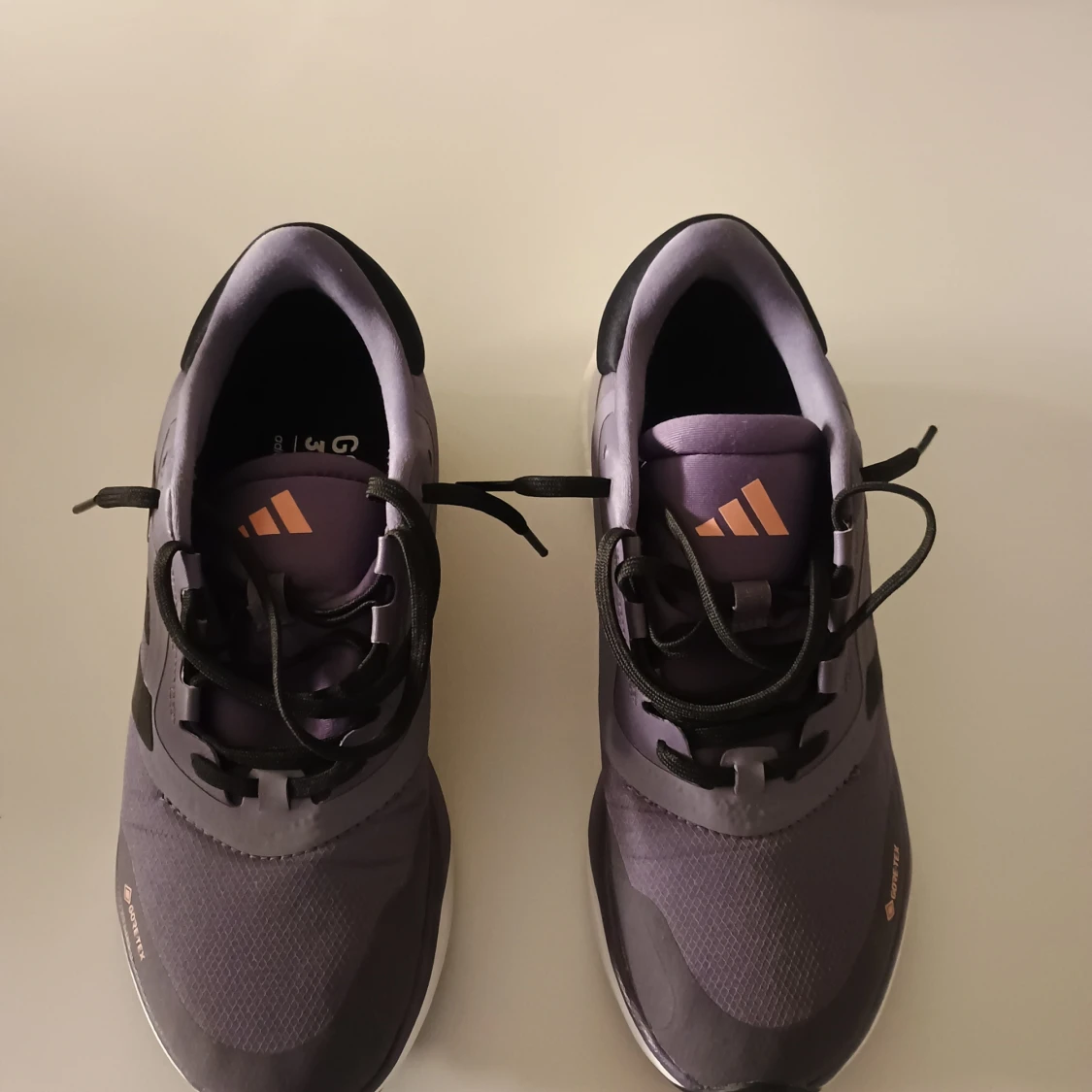 Adidas sneakers med Gore-Tex