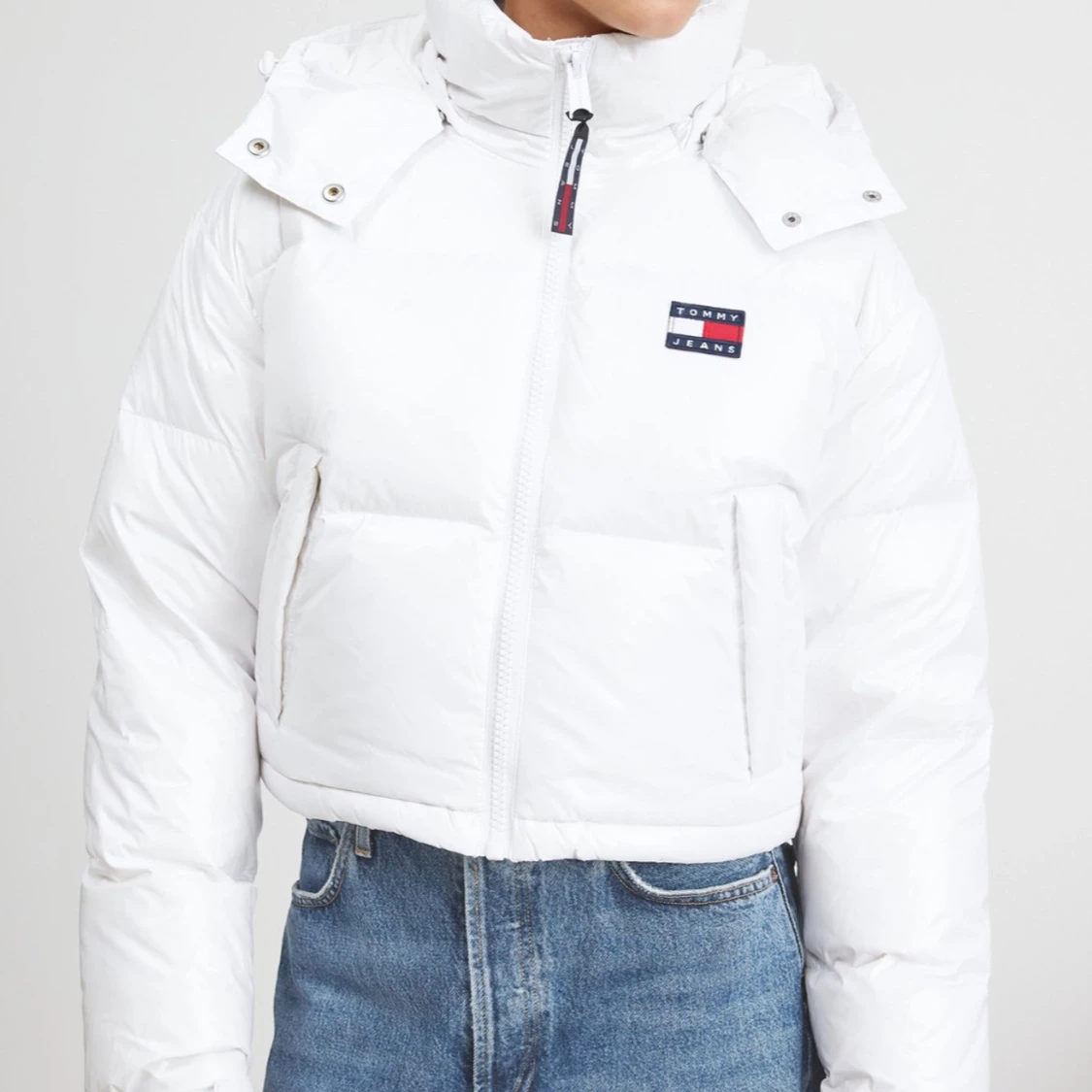 Vit dunjacka från Tommy Jeans - 3