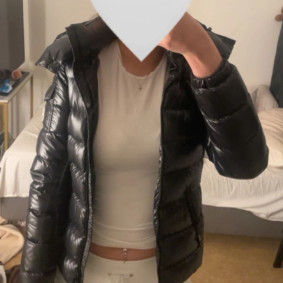 Svart pufferjacka från Moncler modell bady - 4