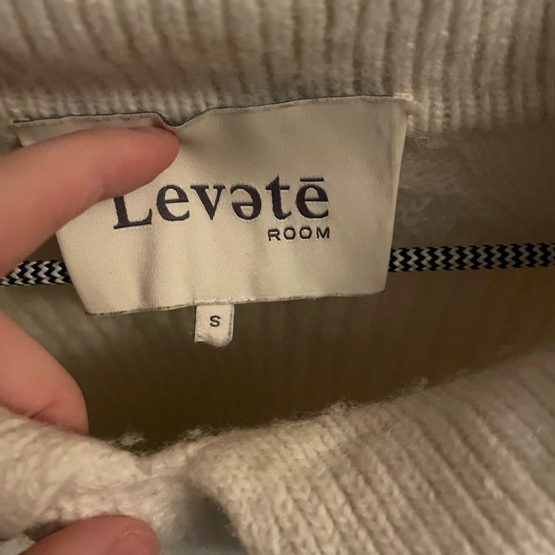 Vit stickad tröja Levete Room - 2