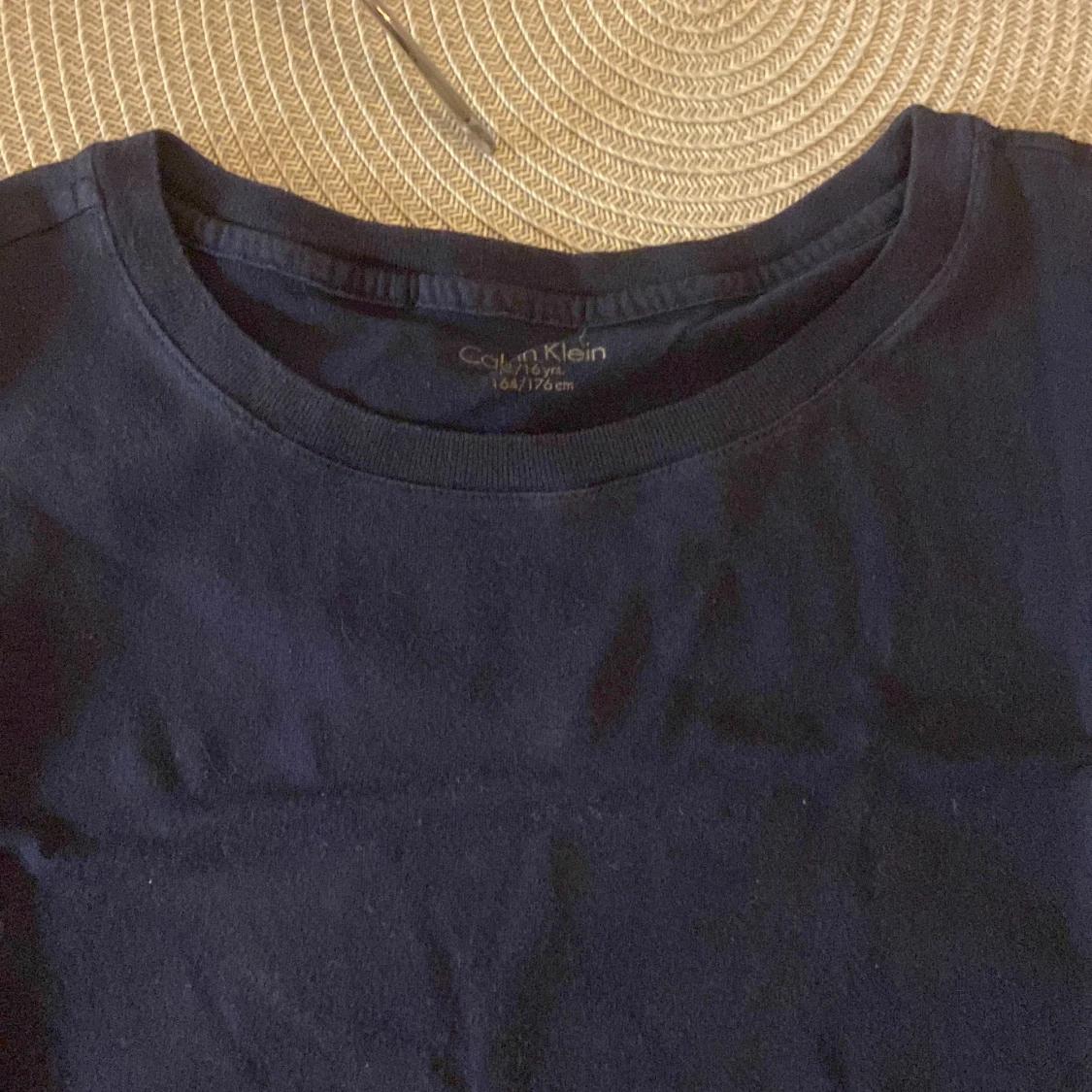 Mörkblå t-shirt från Calvin Klein - 1