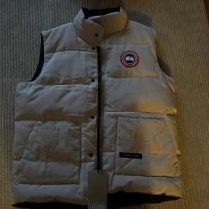 Canada goose väst - Canada goose väst aldrig använd