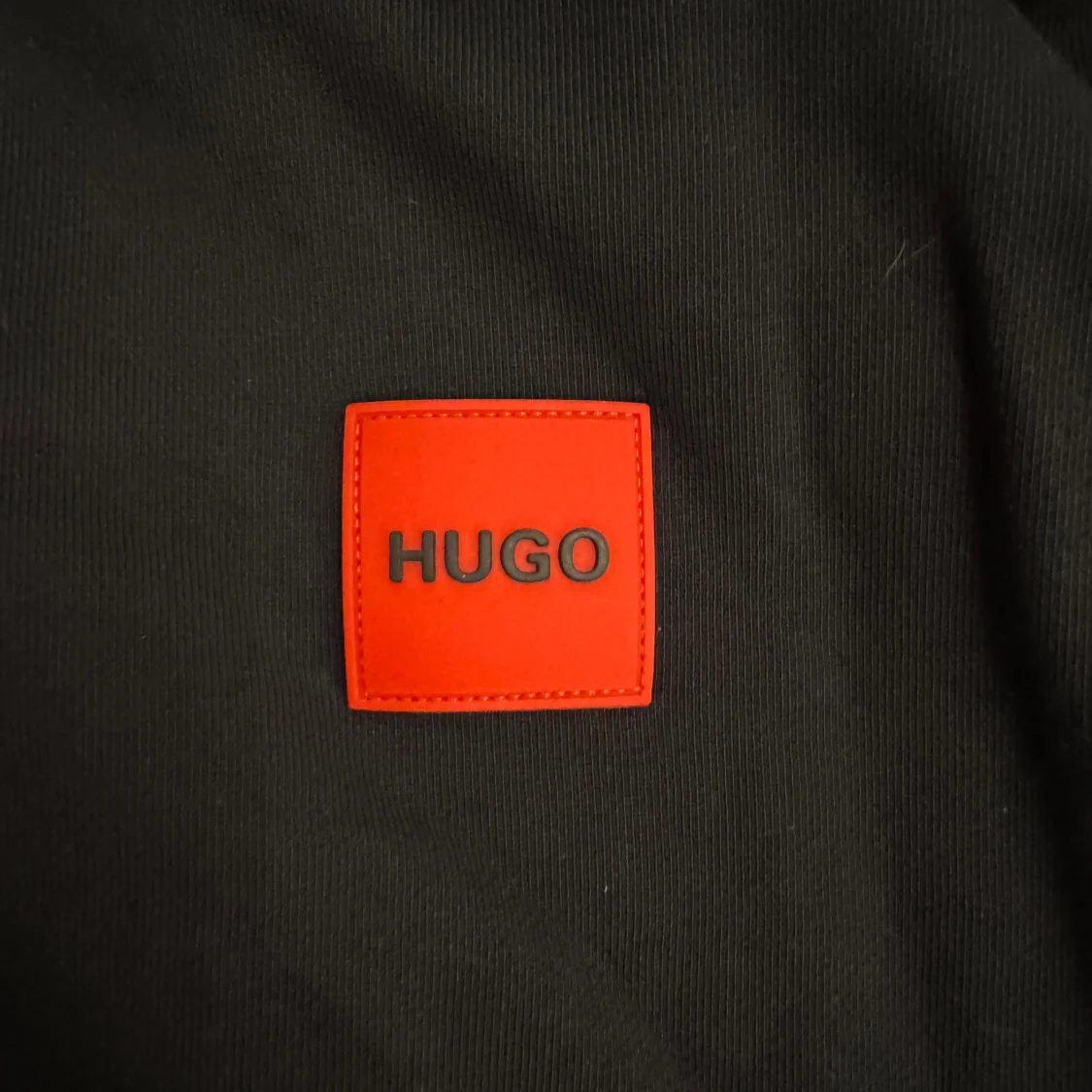 Svart hoodie från Hugo Boss - 1