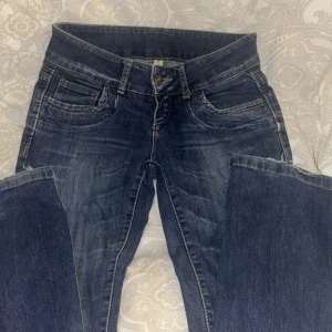 Low waist jeans veromoda - Ja säljer mina lågmidjade jeans ifrån vero moda då dom inte kommer till användning längre skriv om d är några frågor