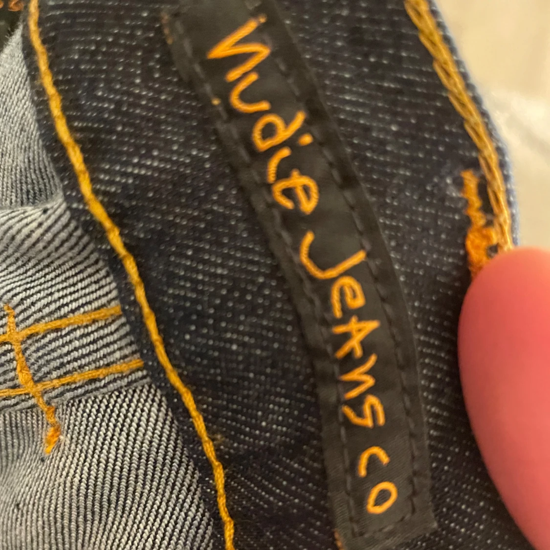 Mörkblå jeans från Nudie Jeans Co  - 91