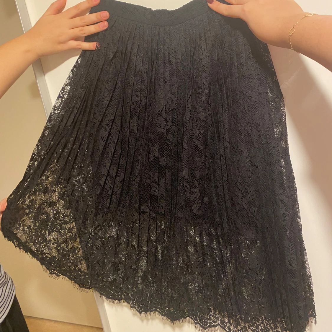 Svart spetskjol - 91