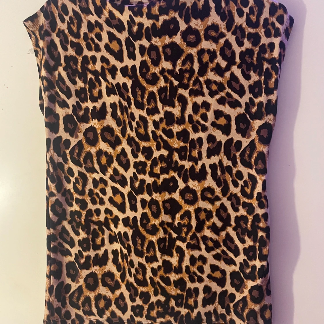 Leopardmönstrad topp från 157