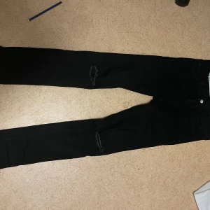 Number Nine Studios Denim  - Number Nine Studios skinny denim. Not mainline NN but still really cool jeans. Really nice skinny silhuett. Tagged size 1, price is negotiable and for any questions just write 