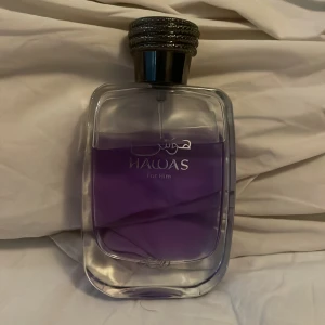 Rasasi hawas for him (edp) med cirka 70ml/100ml kvar.  - En god parfym som är extremt fräsch och god. Ungefär 70 ml kvar i flaskan original pris ungefär 769kr från notino.se  