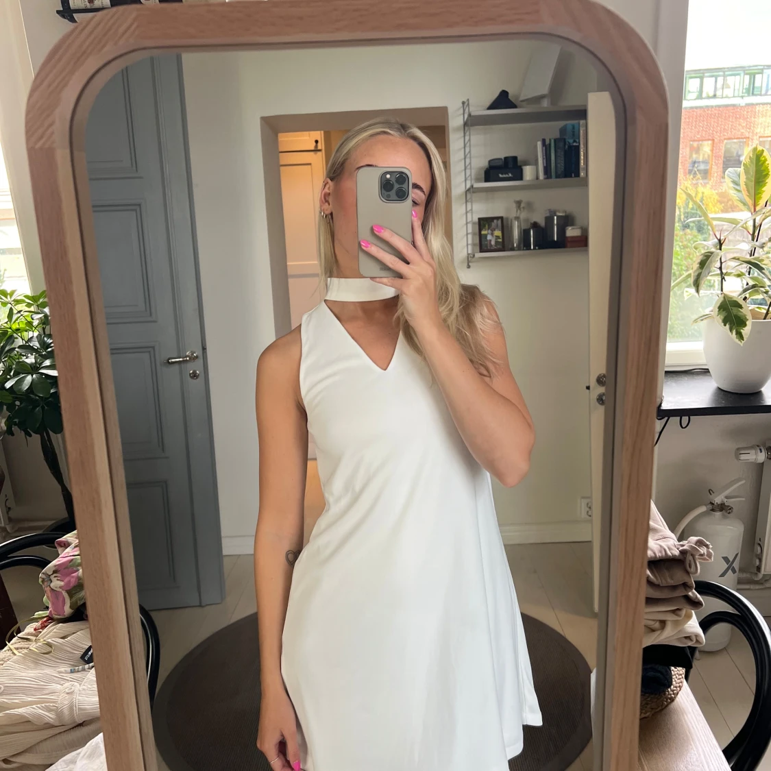 Vit ärmlös klänning - 90