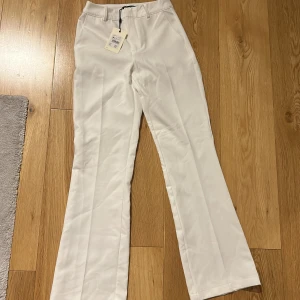 Kostymbyxor bikbok - Helt nya kostymbyxor från bikbok i modellen vilma