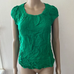 Grön T-shirt topp  - Inget att anmärka på 