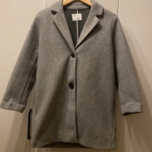 Zara kappa - Knappt använd, stor i storlek, skulle säga XS/S