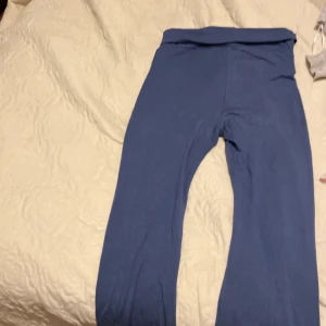 Yoga byxor - Yoga byxor, flared men å bra för korta tjejer typ 150-158