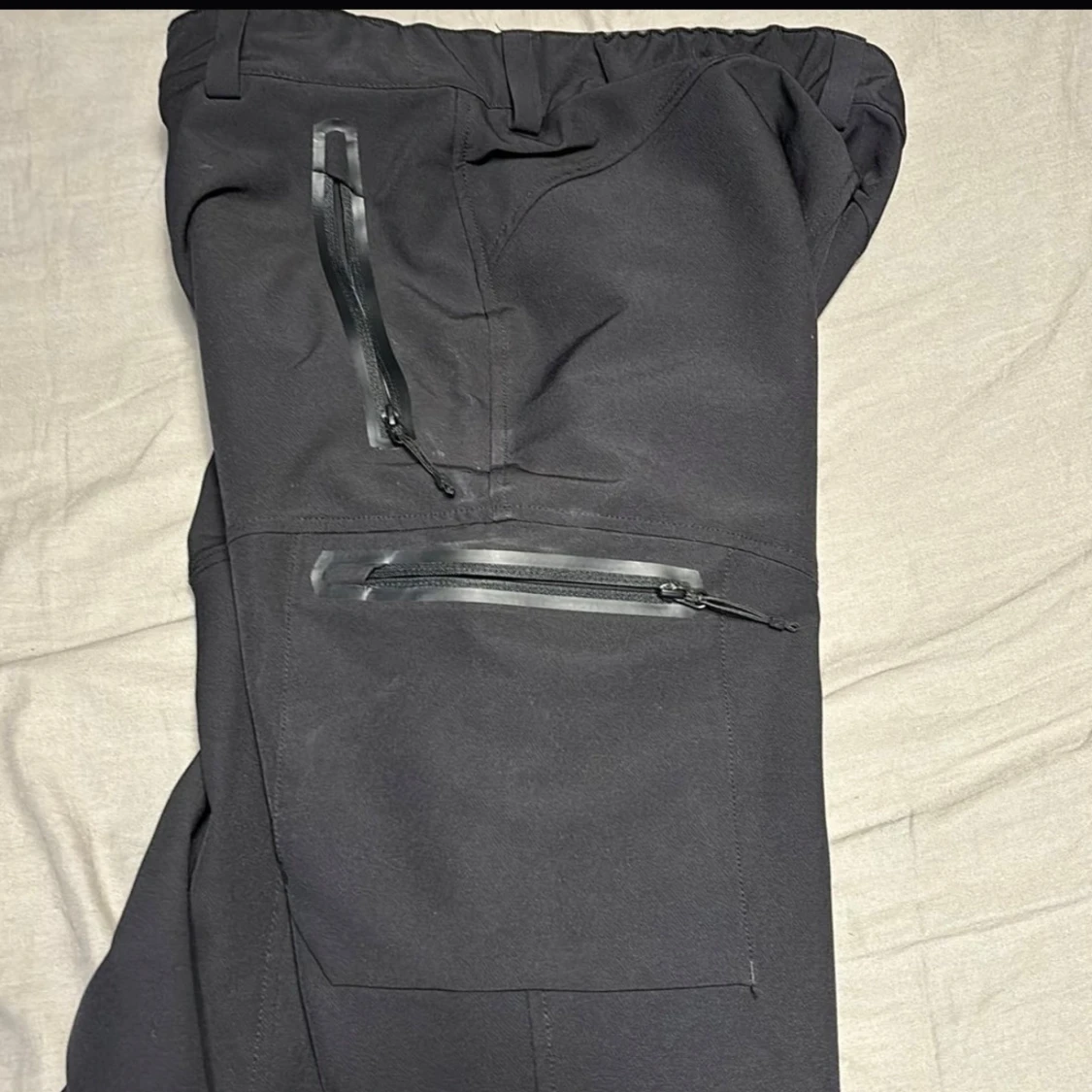 Svarta cargopants från Everest - 90