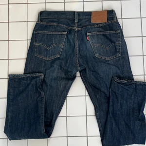 Levi’s 501 Jeans - Levi’s 501 i fin färg. Använda några gånger men ändå fint skick! Storlek 30/32. Pris kan diskuteras vid snabb affär.