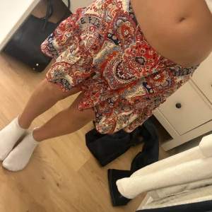 Jätte söt kjol - Oanvänd 