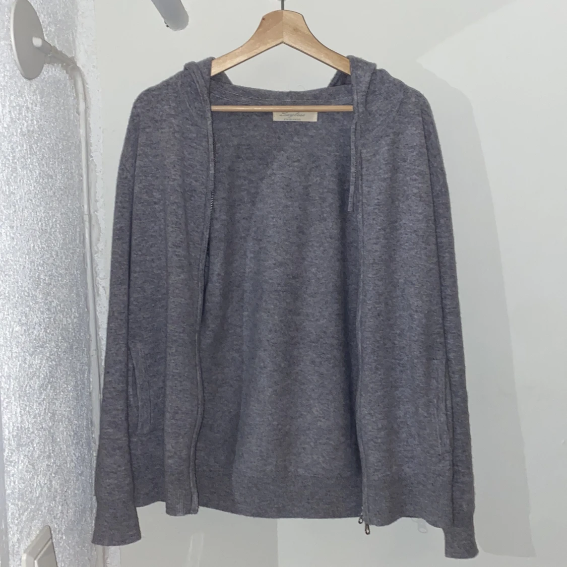 Cashmere zip med luva