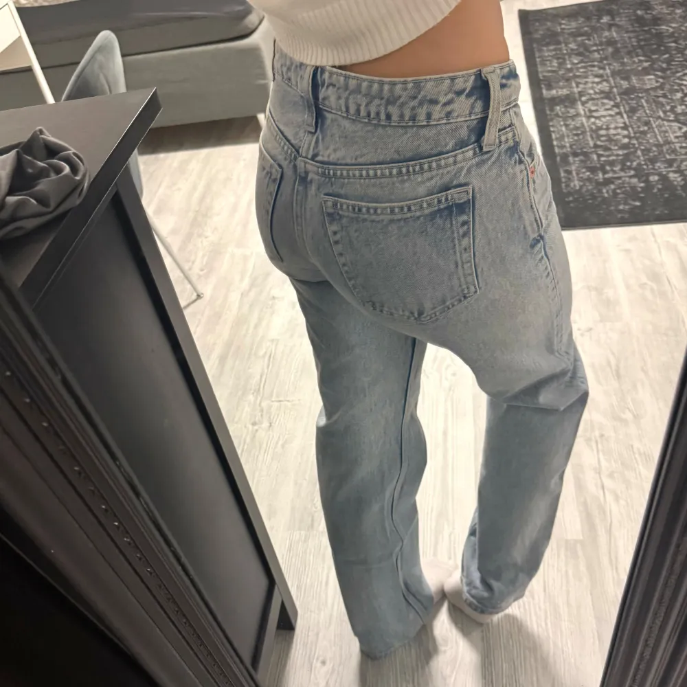 Low waist jeans som är tyvärr för små på mig, använda ett par gånger utan defekter💕💕. Jeans & Byxor.