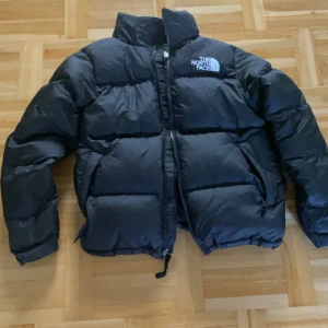 The North Face jacka  - Fin North Face jacka, använd några gånger förra vintern.
