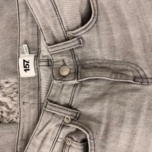 Lågmidjade jeans  - Använd en gång  Storlek xxs