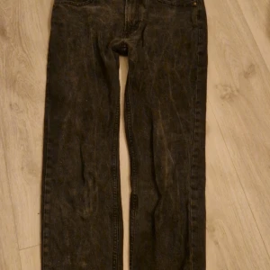 Jeans vailent  - Fint skick  Knappt använda 