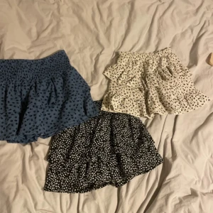 Kjolsr - 100kr styck 250 för alla! Alla kjolar har shorts under och alla är samma storlek 