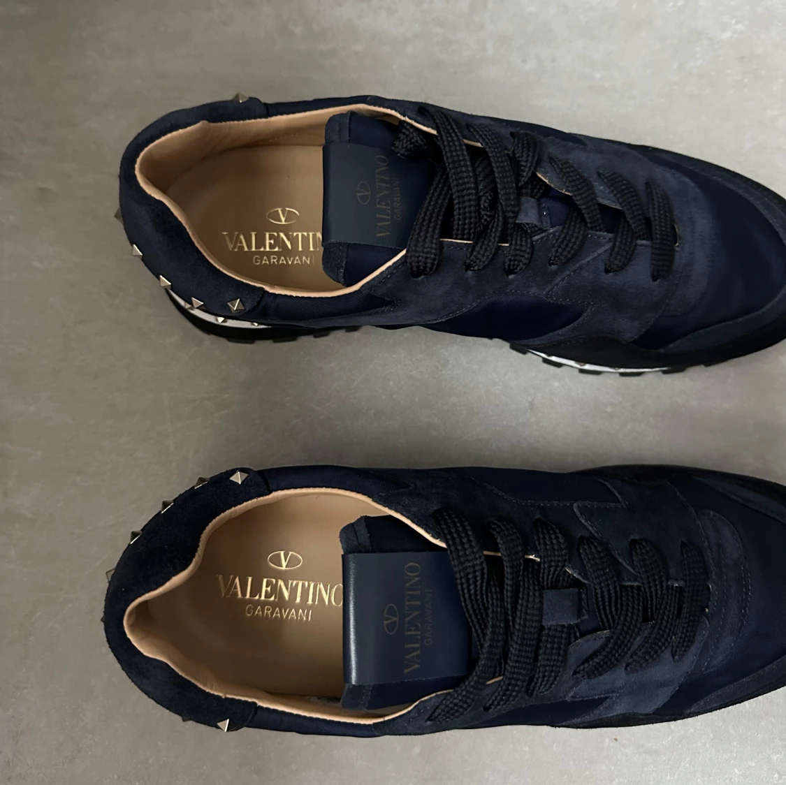 Valentino rockrunner ( HELT NYA ) - 90