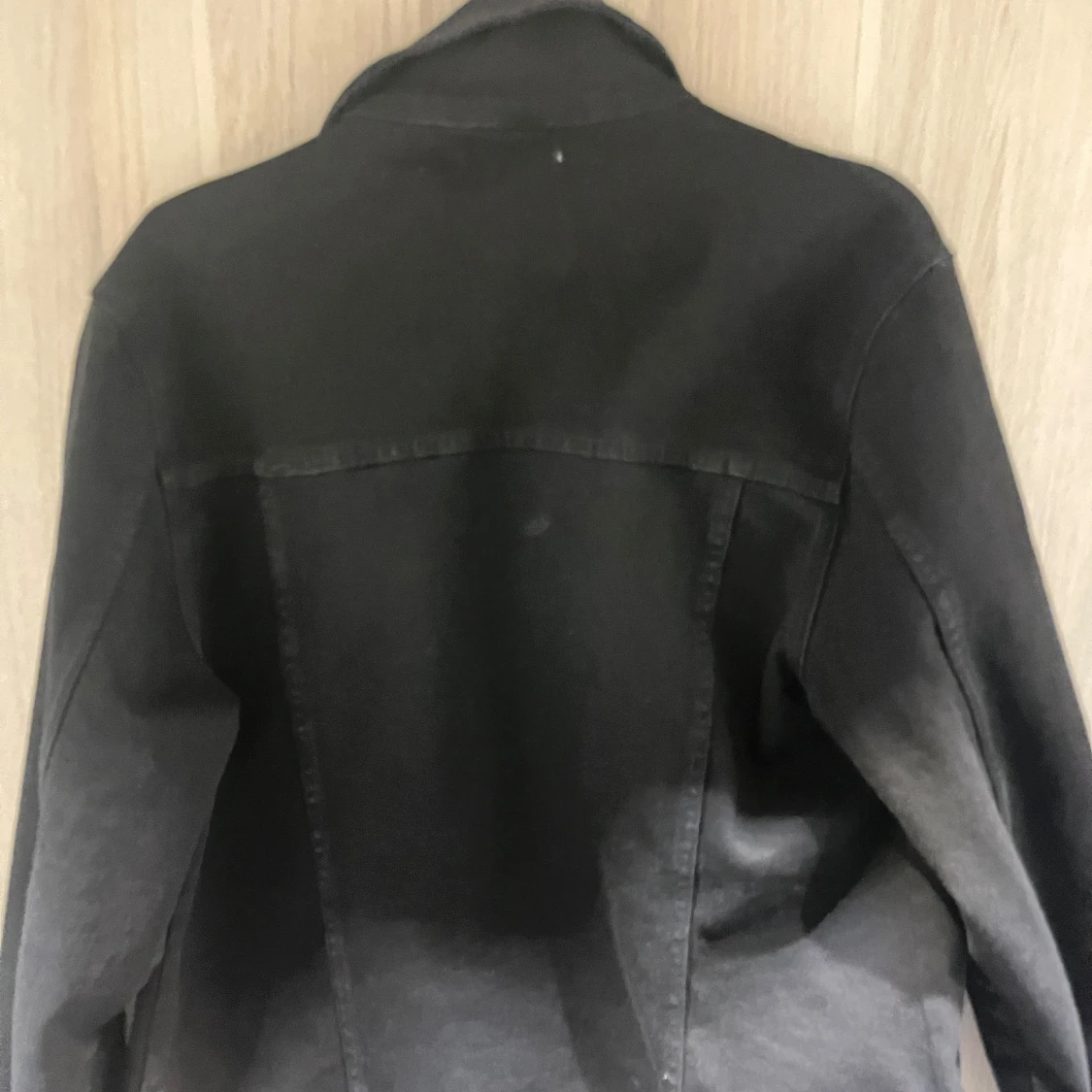 Svart denimjacka från The Blue Uniform - 90