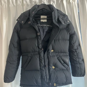 Boomerang jacka - Säljer min boomerang jacka då den blivit för liten för mig. Storlek xxs passar även xs