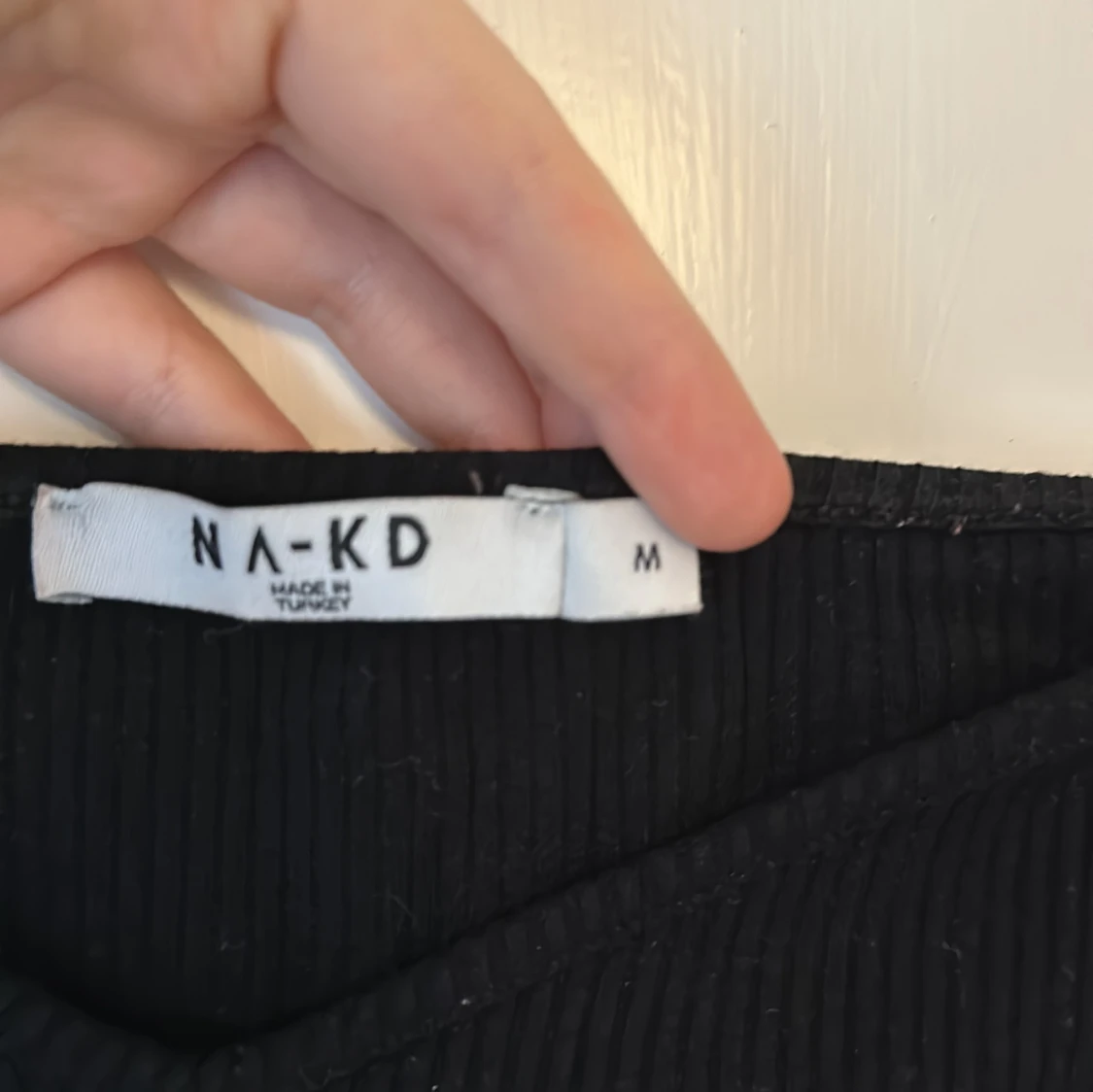 Svart ribbad topp från NA-KD - 91