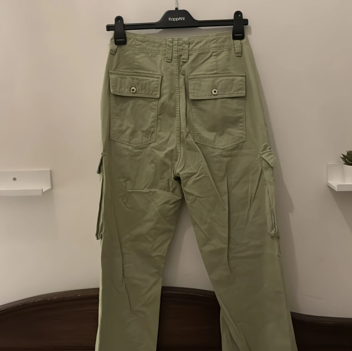 Millitärgröna byxor  - 91