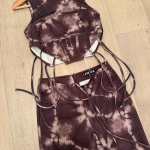 I.AM.GIA set  - Set från I.AM.GIA i storlek XS. Något stretchigt material. Använt 1 gång. Nypris: 2500kr.