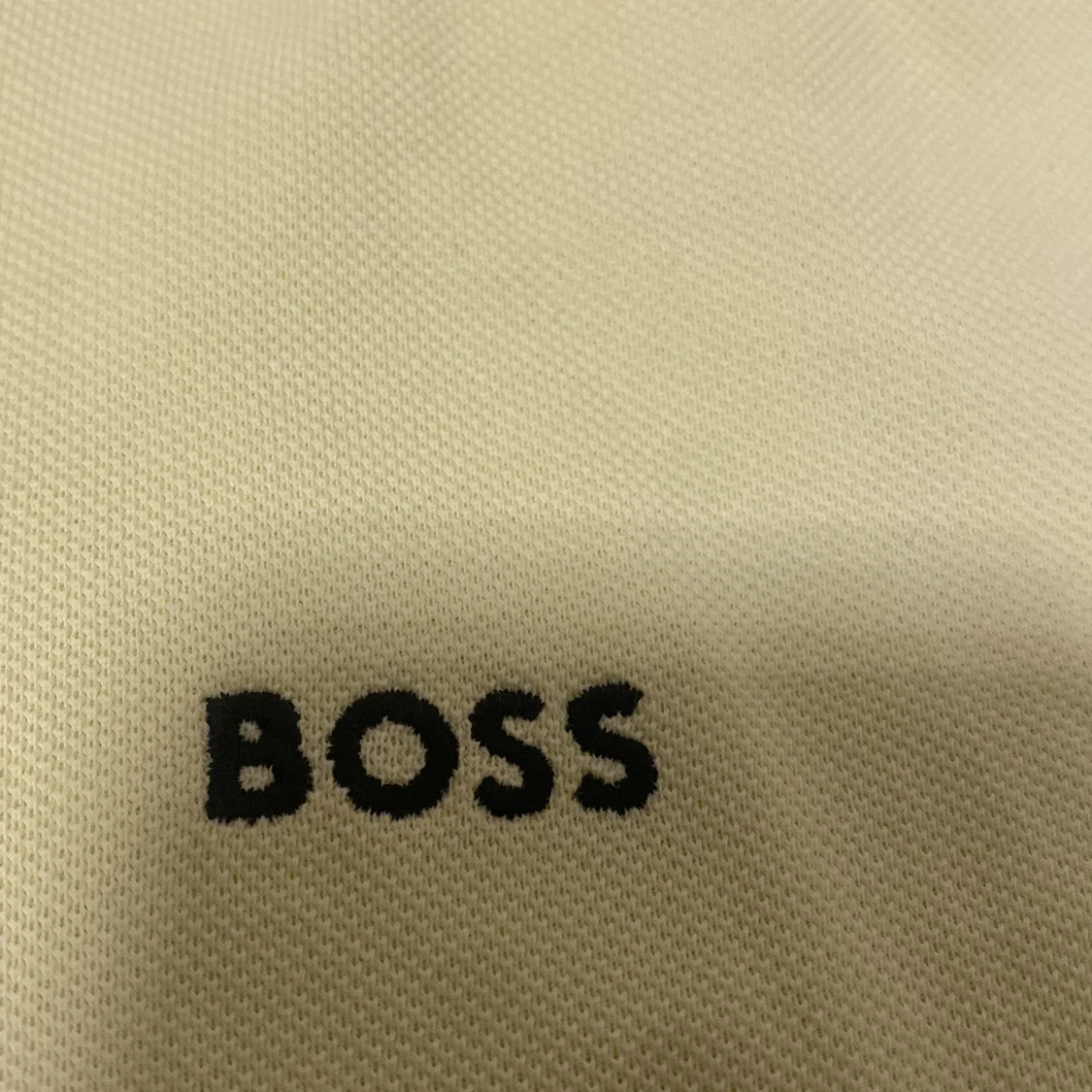 Gul pikétröja från Boss - 2