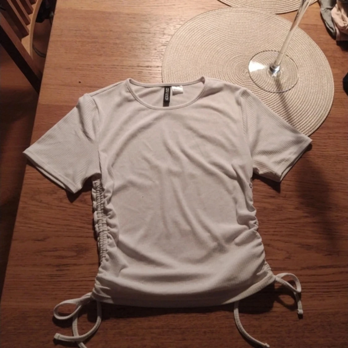 Ljus Beige kortärmad topp från H&M Divided