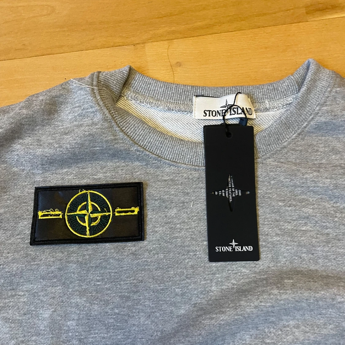 Grå tröja från Stone Island