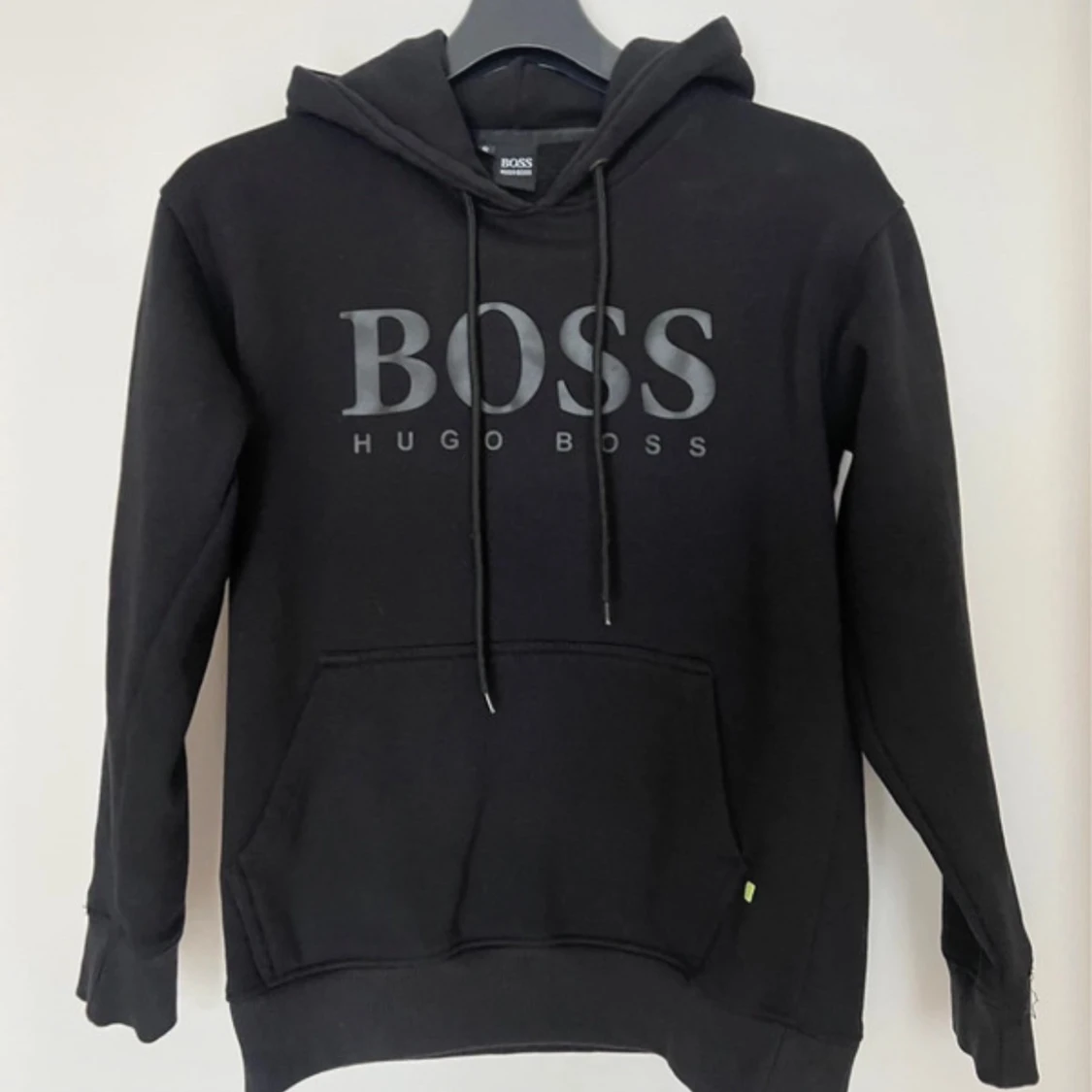 Svart hoodie från Hugo Boss