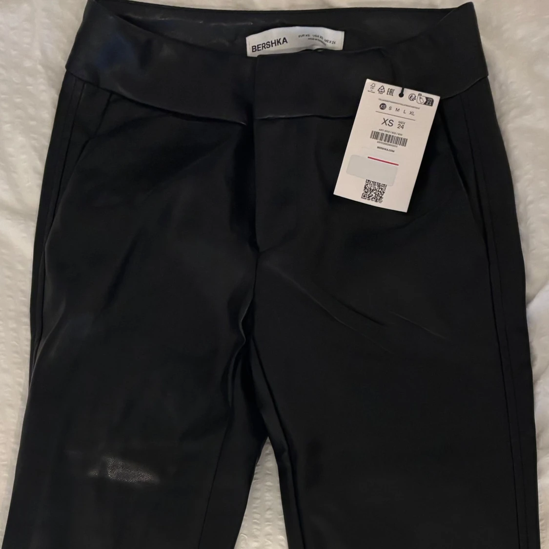 Lågmidjade skinnbyxor - 2