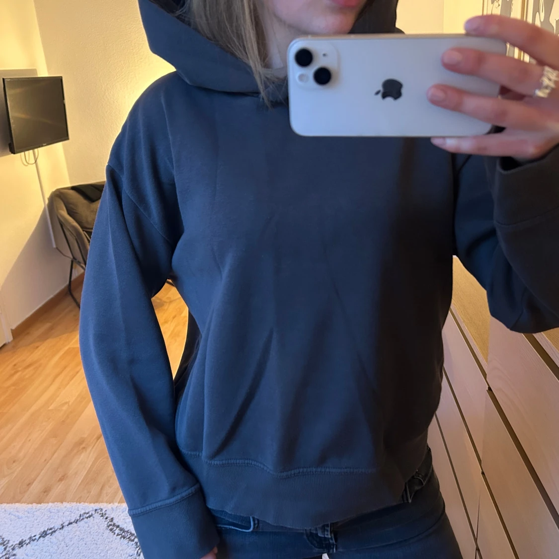 Mörkgrå hoodie - 1