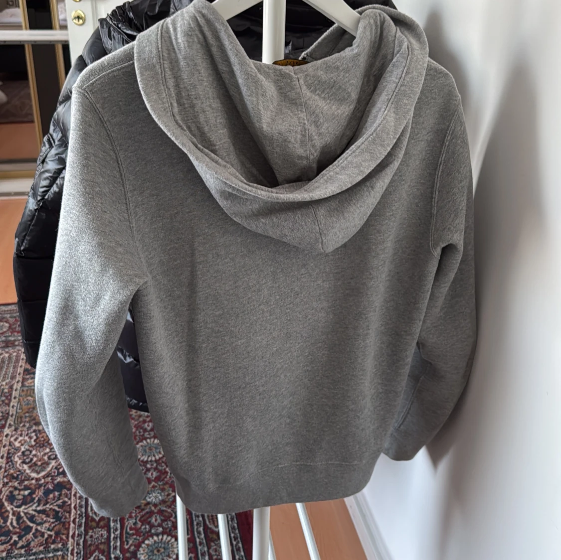 Grå polo zip up  - 1